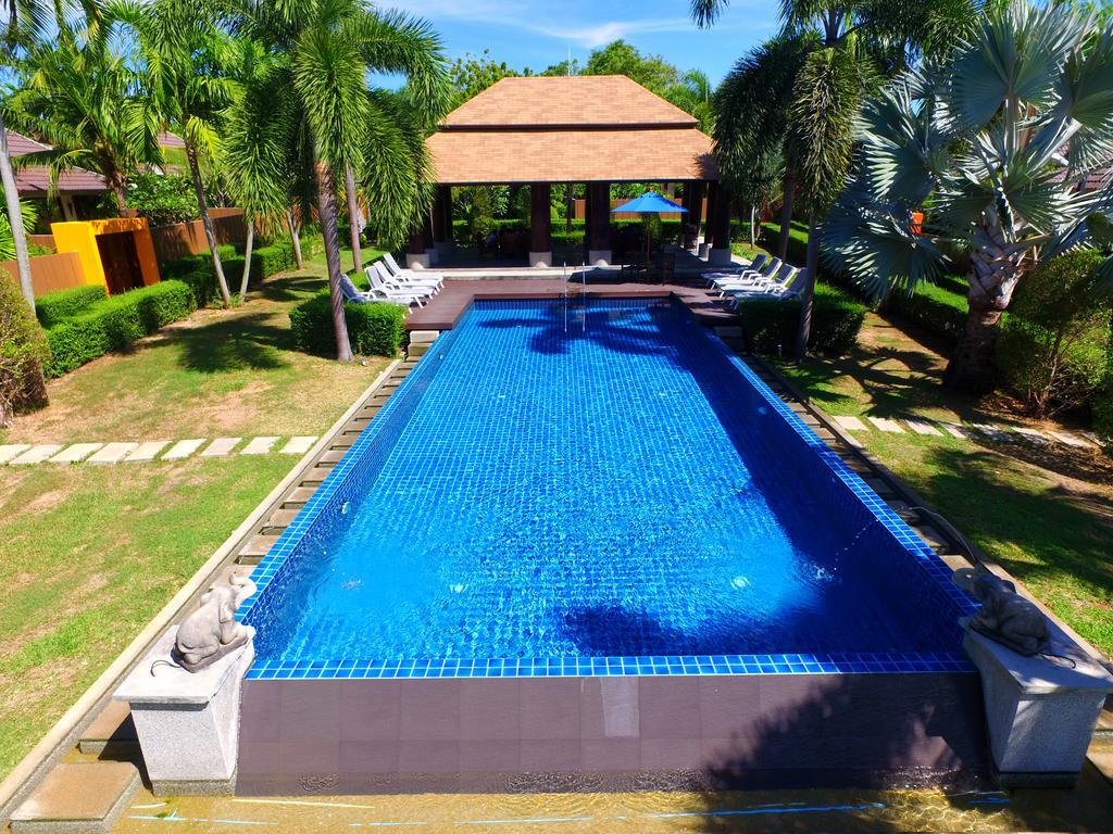 Naiharn Garden Villa Phuket Exterior photo
