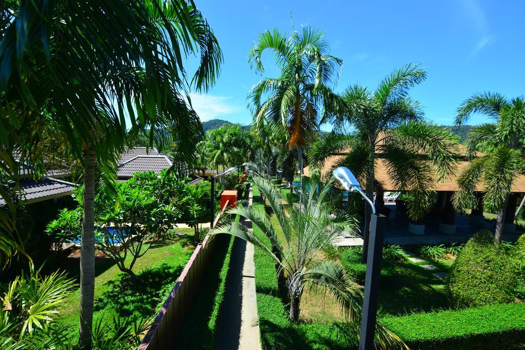 Naiharn Garden Villa Phuket Exterior photo