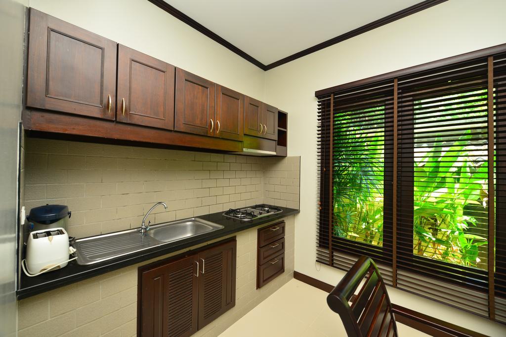Naiharn Garden Villa Phuket Exterior photo