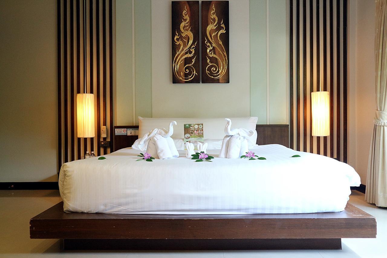 Naiharn Garden Villa Phuket Exterior photo