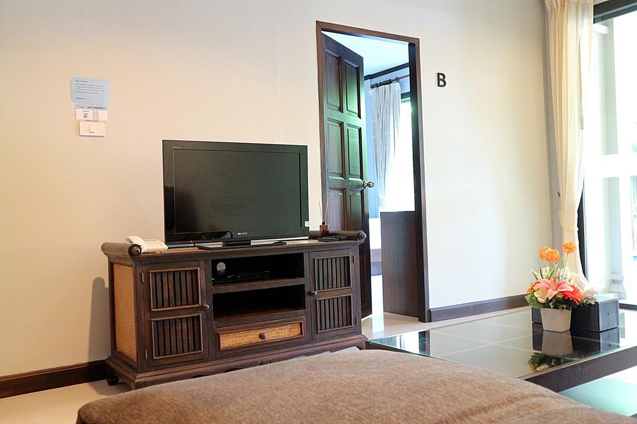 Naiharn Garden Villa Phuket Exterior photo