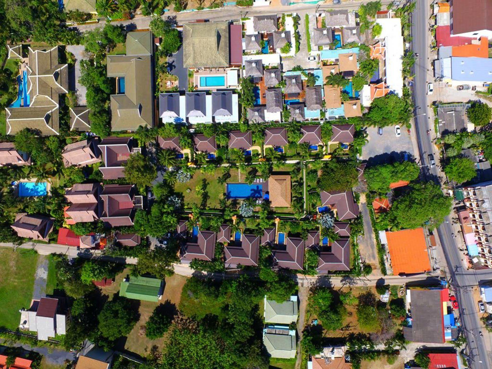 Naiharn Garden Villa Phuket Exterior photo