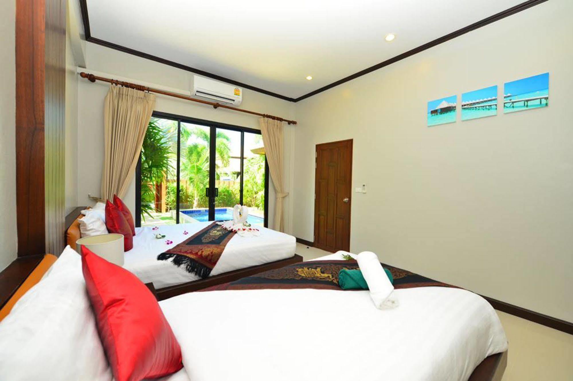 Naiharn Garden Villa Phuket Exterior photo