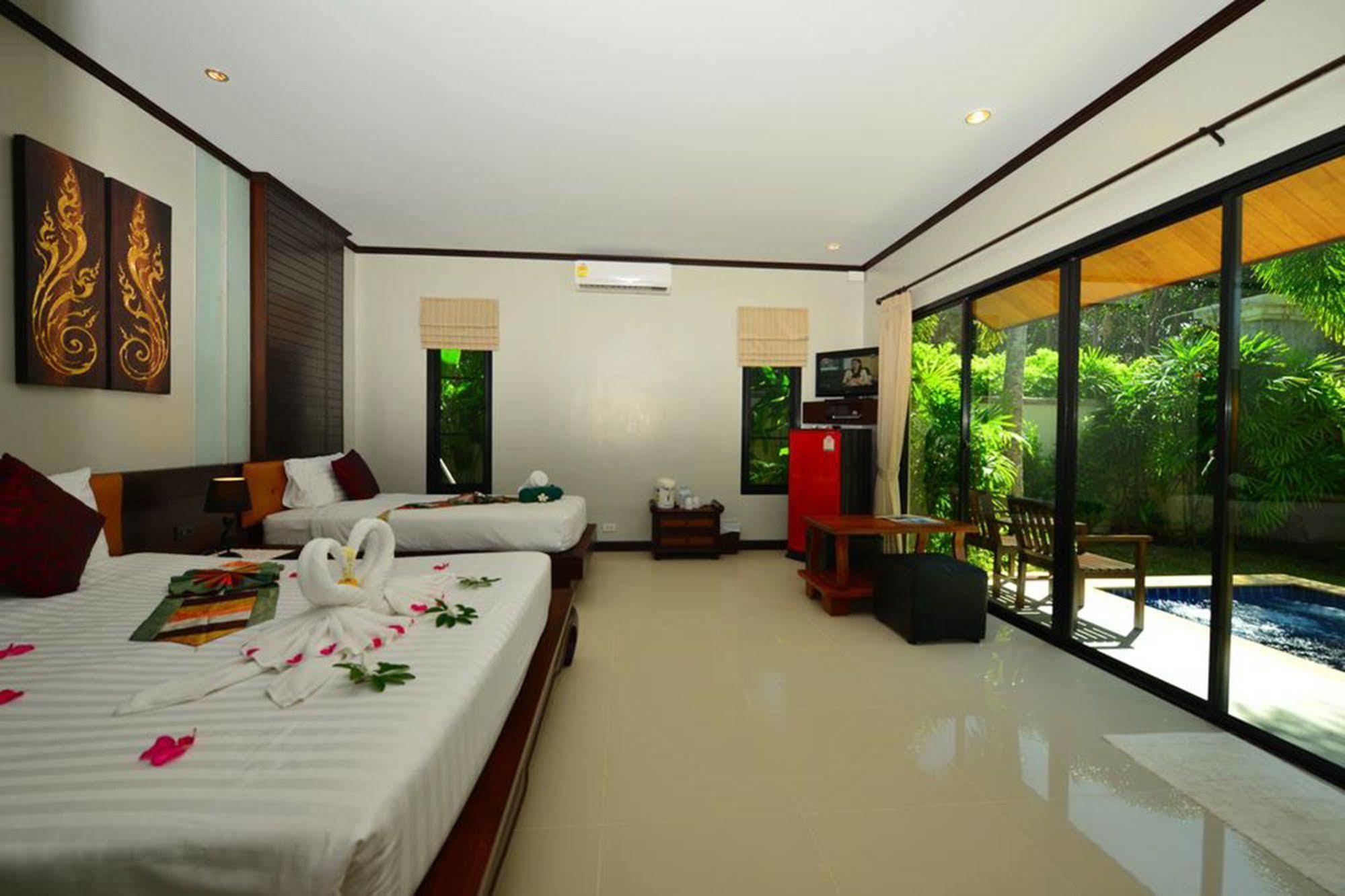 Naiharn Garden Villa Phuket Exterior photo