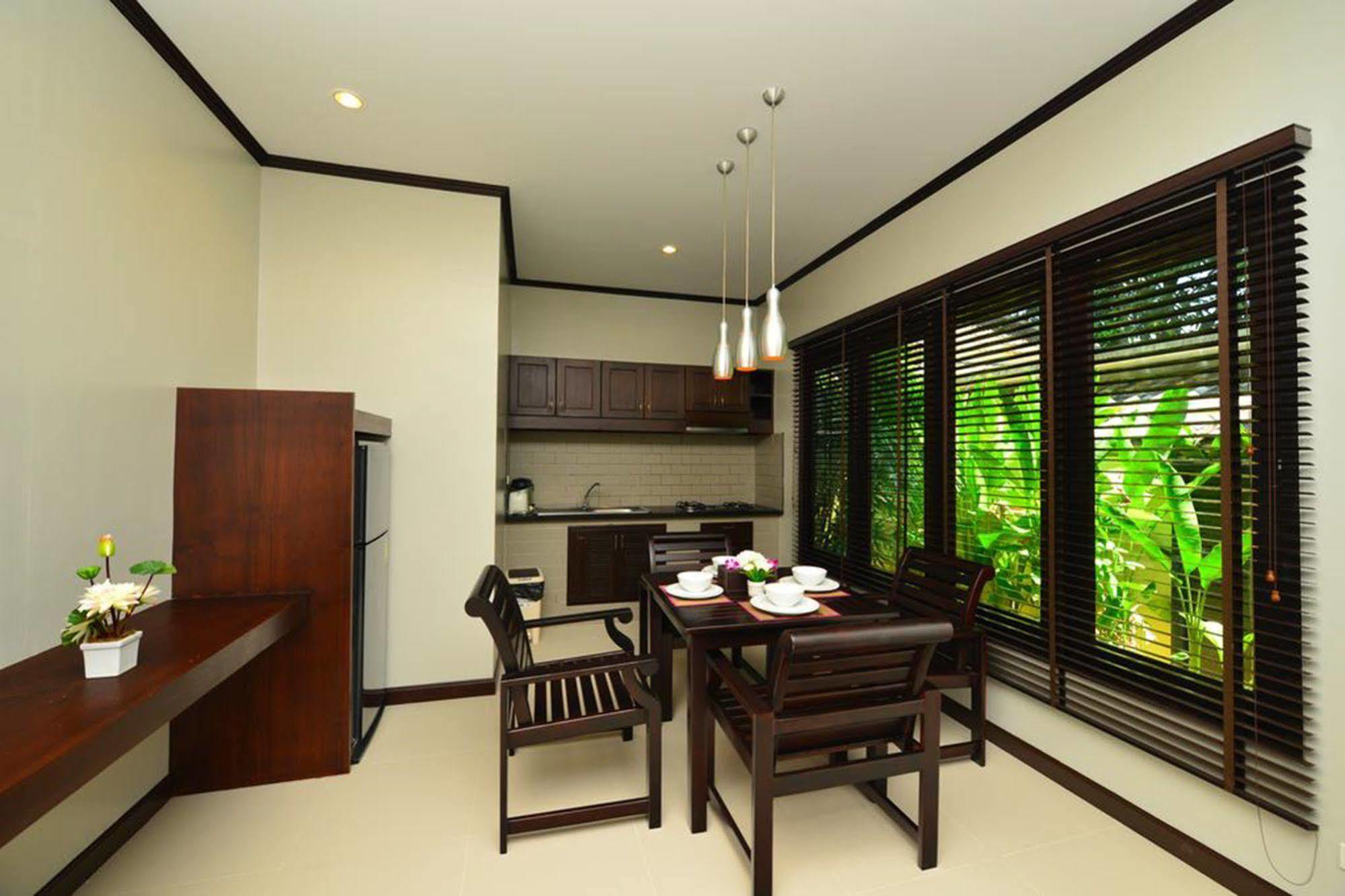 Naiharn Garden Villa Phuket Exterior photo
