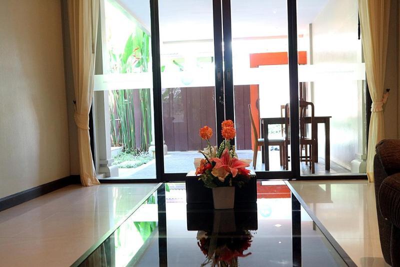 Naiharn Garden Villa Phuket Exterior photo